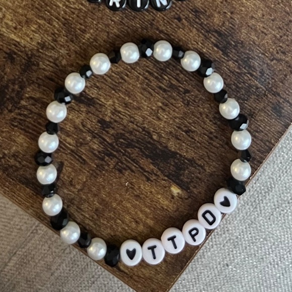 Taylor Swift Album Title Eras Tour Friendship Bracelets - Picture 4 of 4